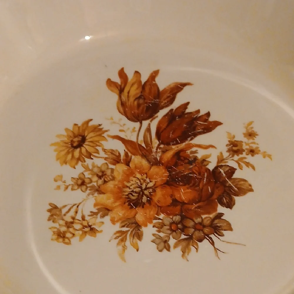 Vintage charming bakeware